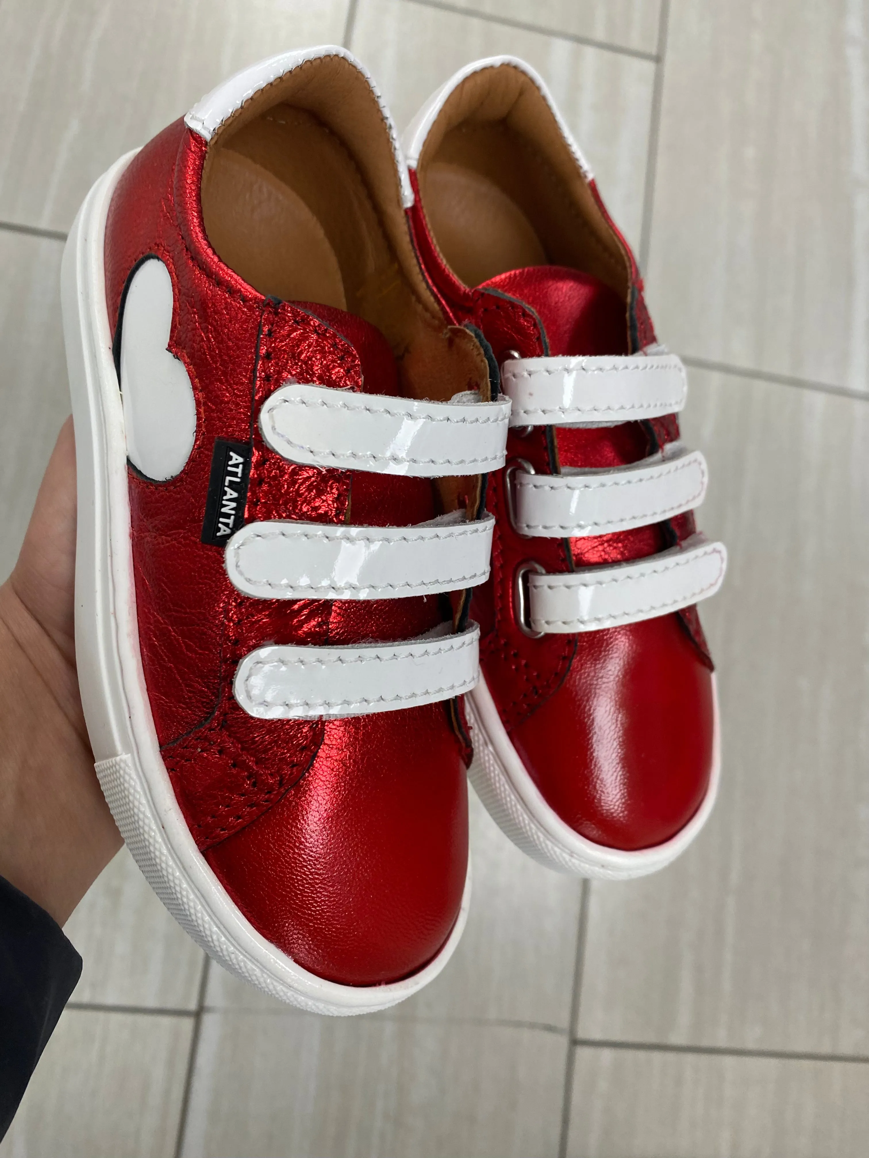 Atlanta Mocassin Red Metallic Heart Velcro Sneaker