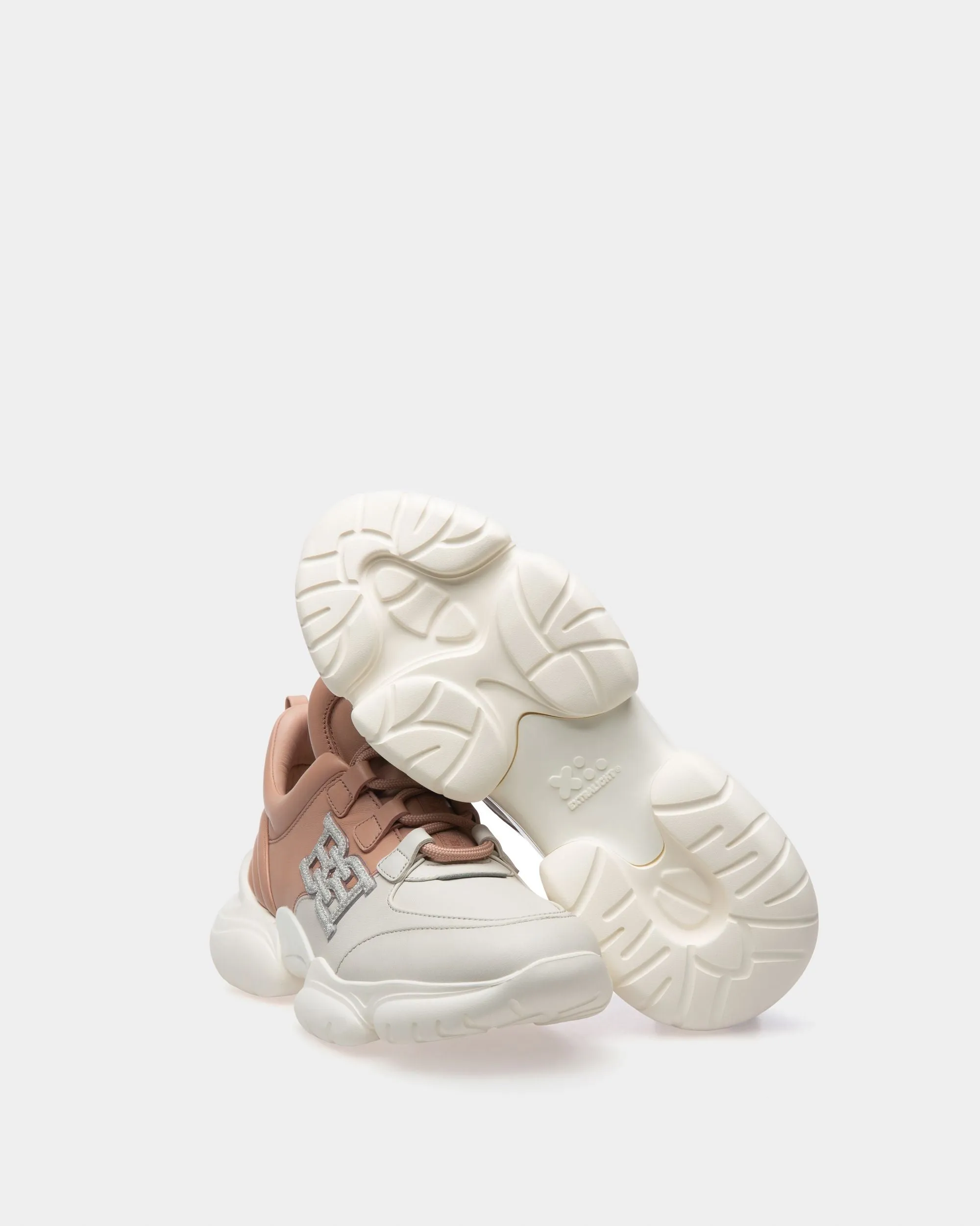 Claires Sneakers In Rose Gold And Dusty White Leather