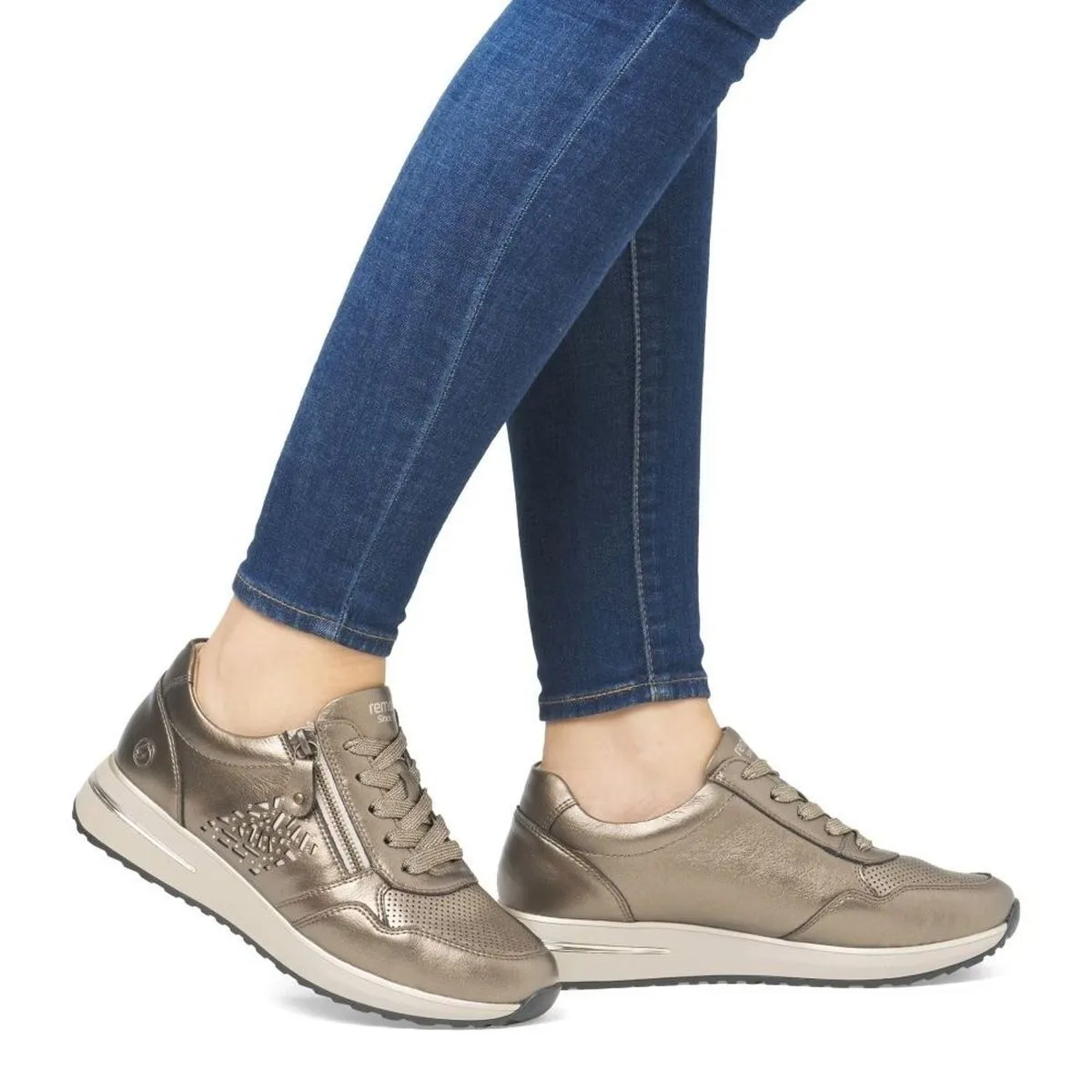 D1G00 Zip Sneaker