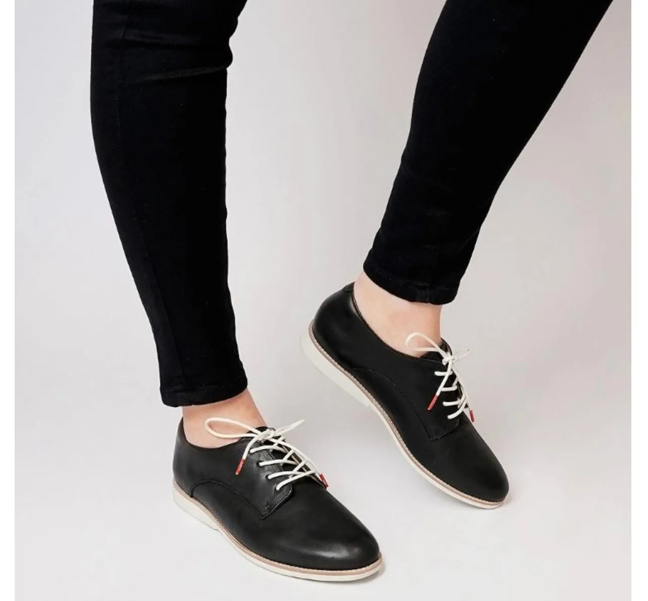 Derby ~ Black