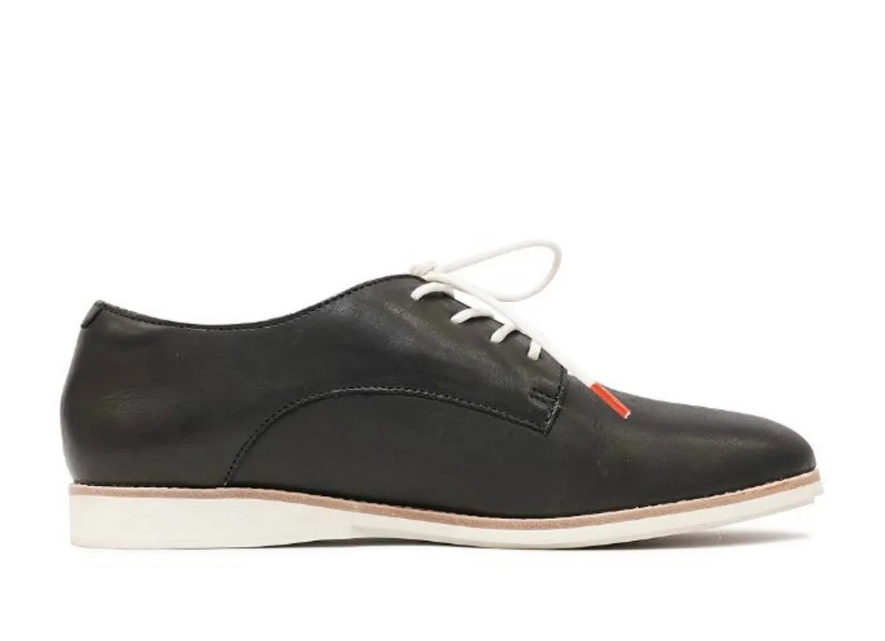 Derby ~ Black