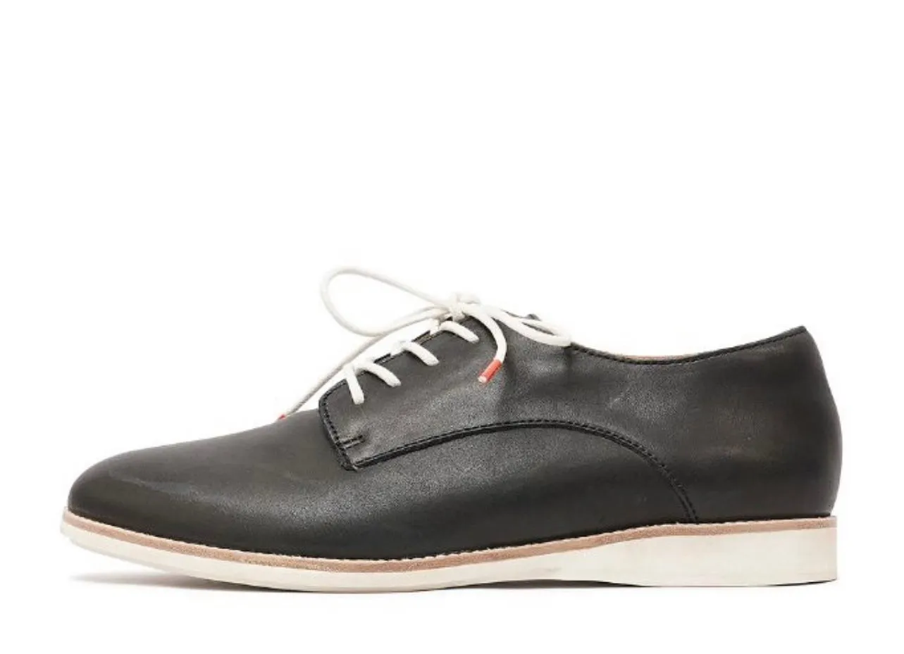 Derby ~ Black