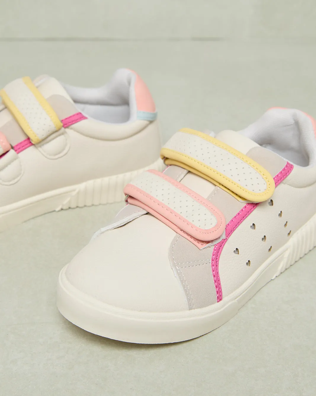 Girls Cream Velcro Sneaker