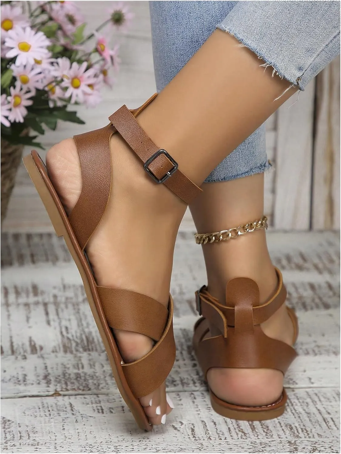 GORGLITTER Women's Strappy Open Toe Ankle Straps Sandal Dressy 2025 Leather Gladiator Vacation Summer Sandals
