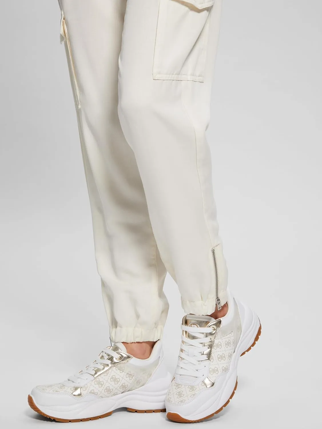 GUESS Women's Samra Sneaker