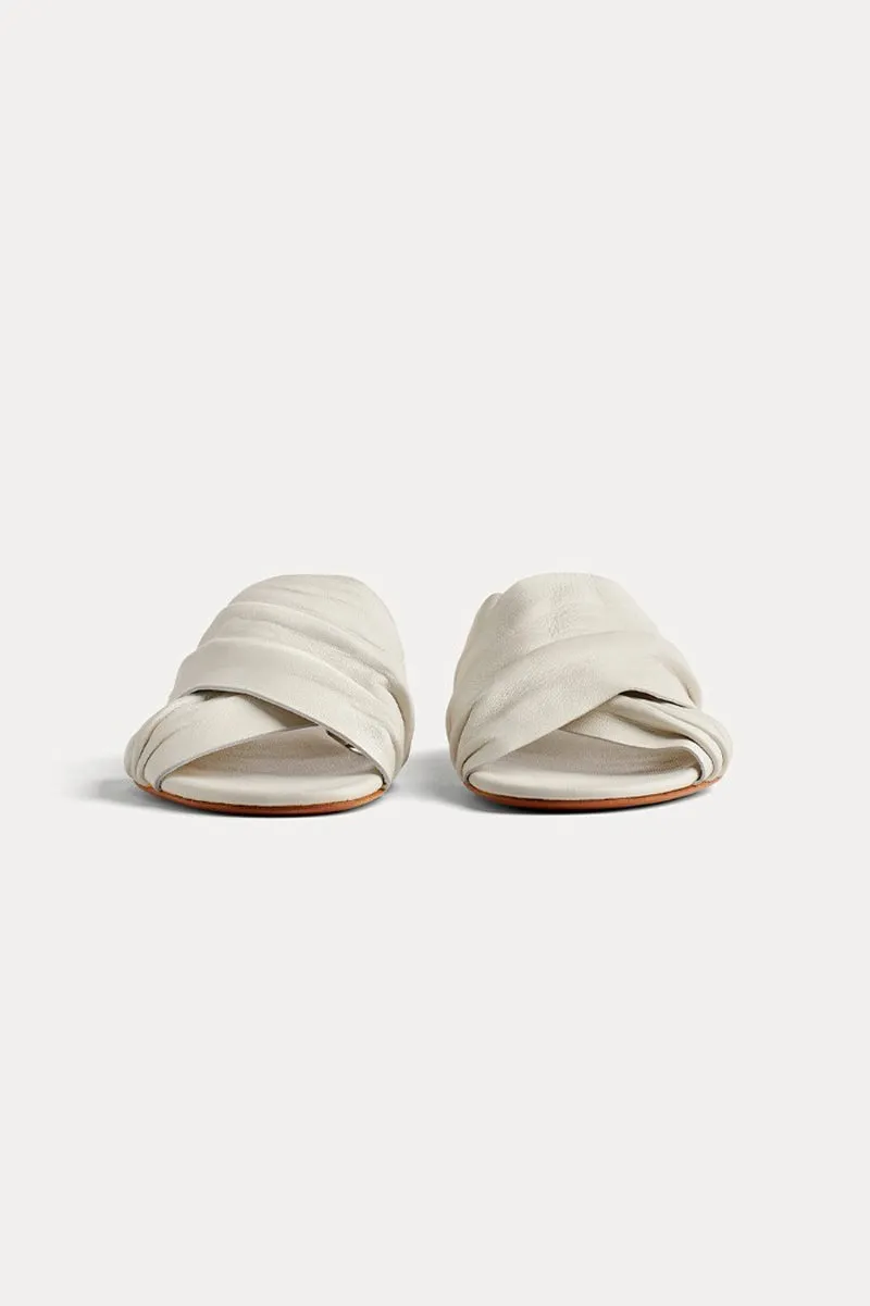 Leather Sandal Slide in Bianco