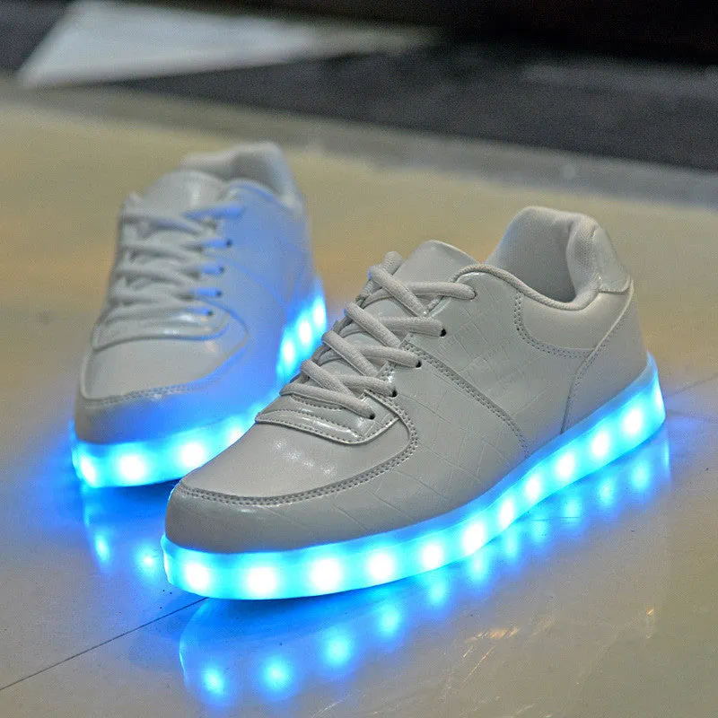 Light Up Sneaker A041