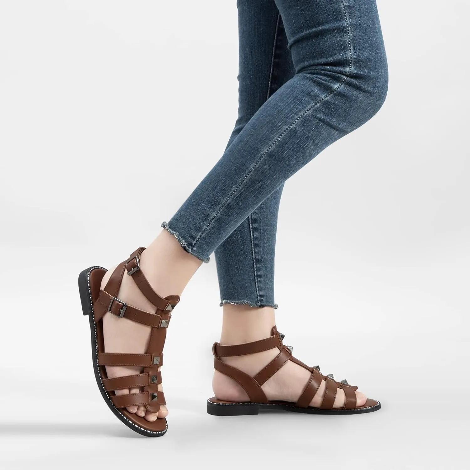 MaxMuxun Gladiator Sandals For Women Flat Ankle Strap Open Toe Strappy Summer Sandals With Studs