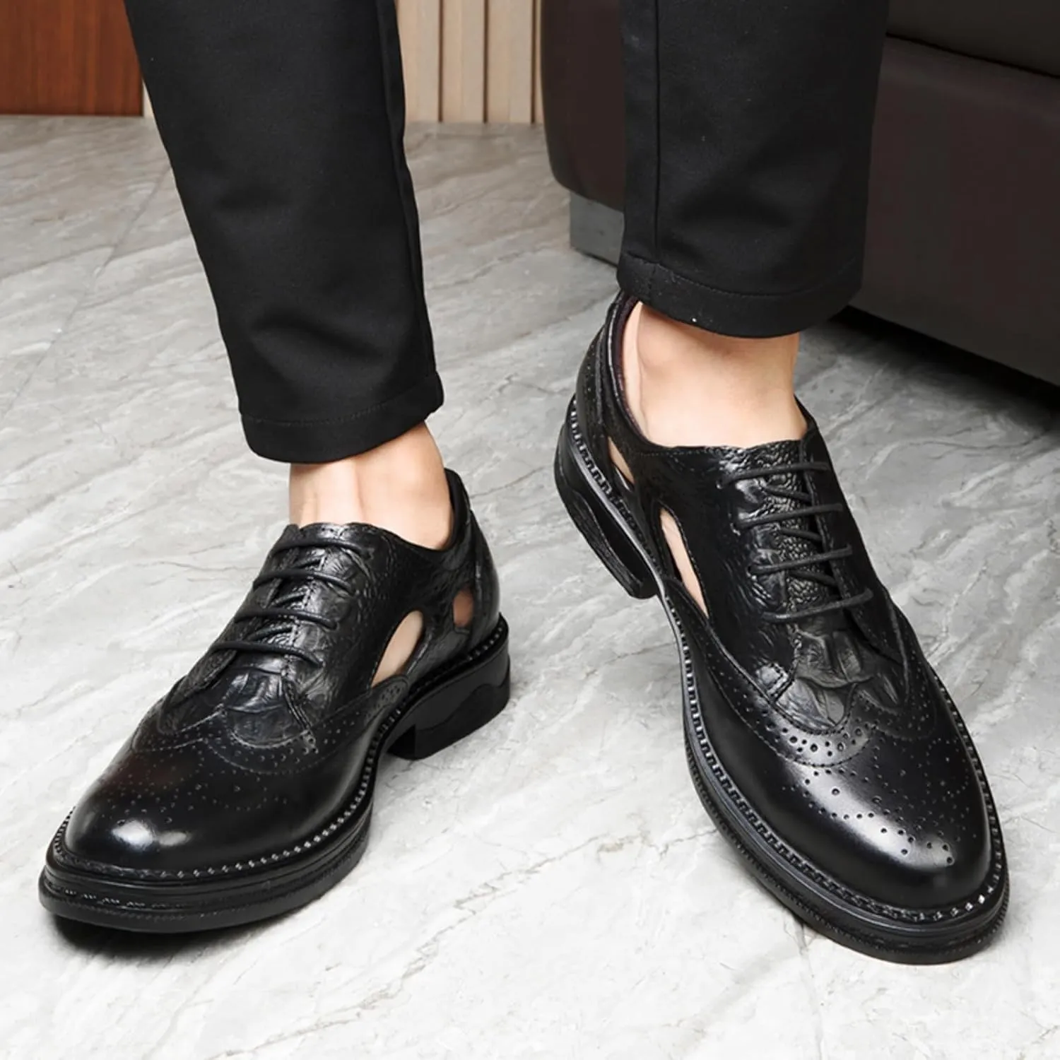 Men's Cowhide Leather Perforated Lace - up Oxfords Brogue Wingtip Shoes for Men