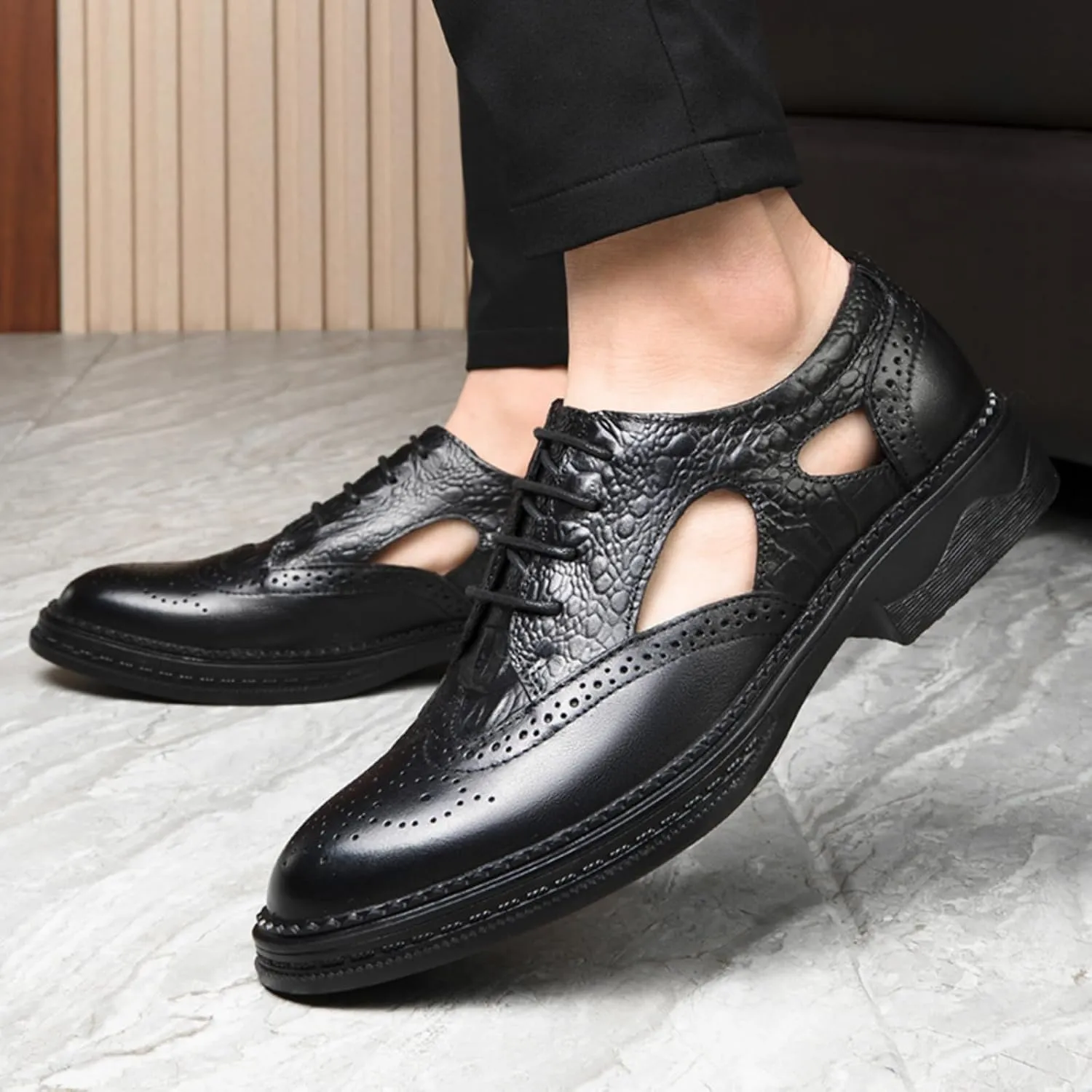 Men's Cowhide Leather Perforated Lace - up Oxfords Brogue Wingtip Shoes for Men