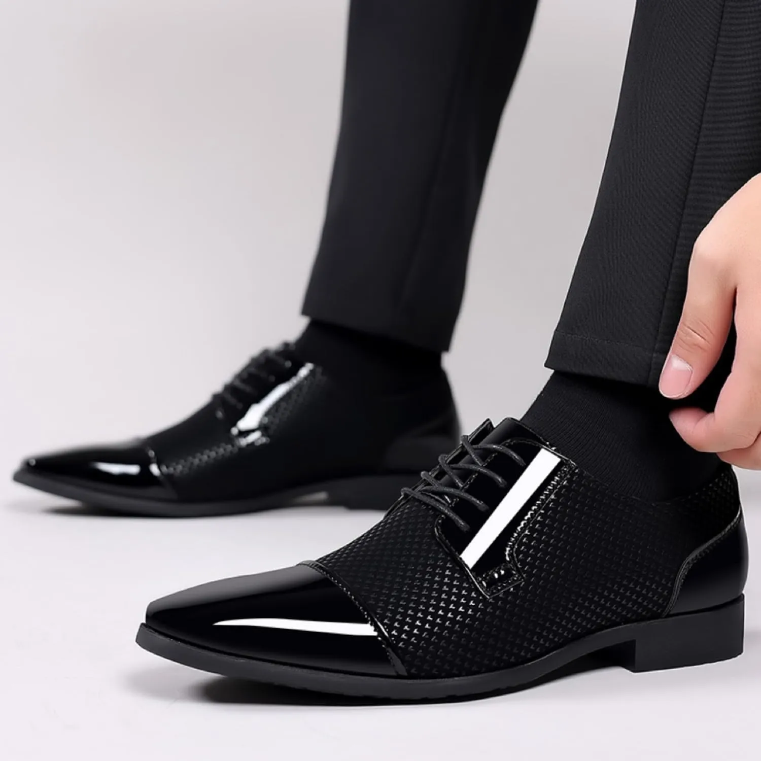 Men's Dress Shoes Patent Leather Oxfords Classic Lace-up Formal Tuxedo Shoes Business Wedding Derby Shoes Cap Toe Fashion