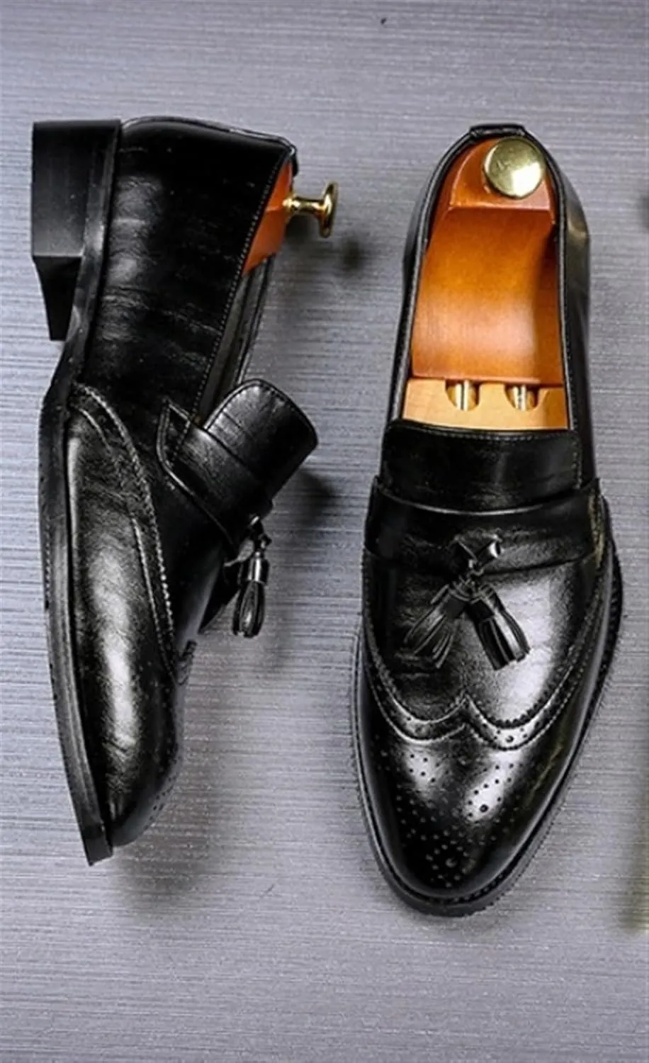 Men's Leather Tassel Loafers Slip-On Wingtip Pattern Formal Business Work Shoes Outdoor Casual Fashion Pointed Toe Walking Dress Shoes for Men