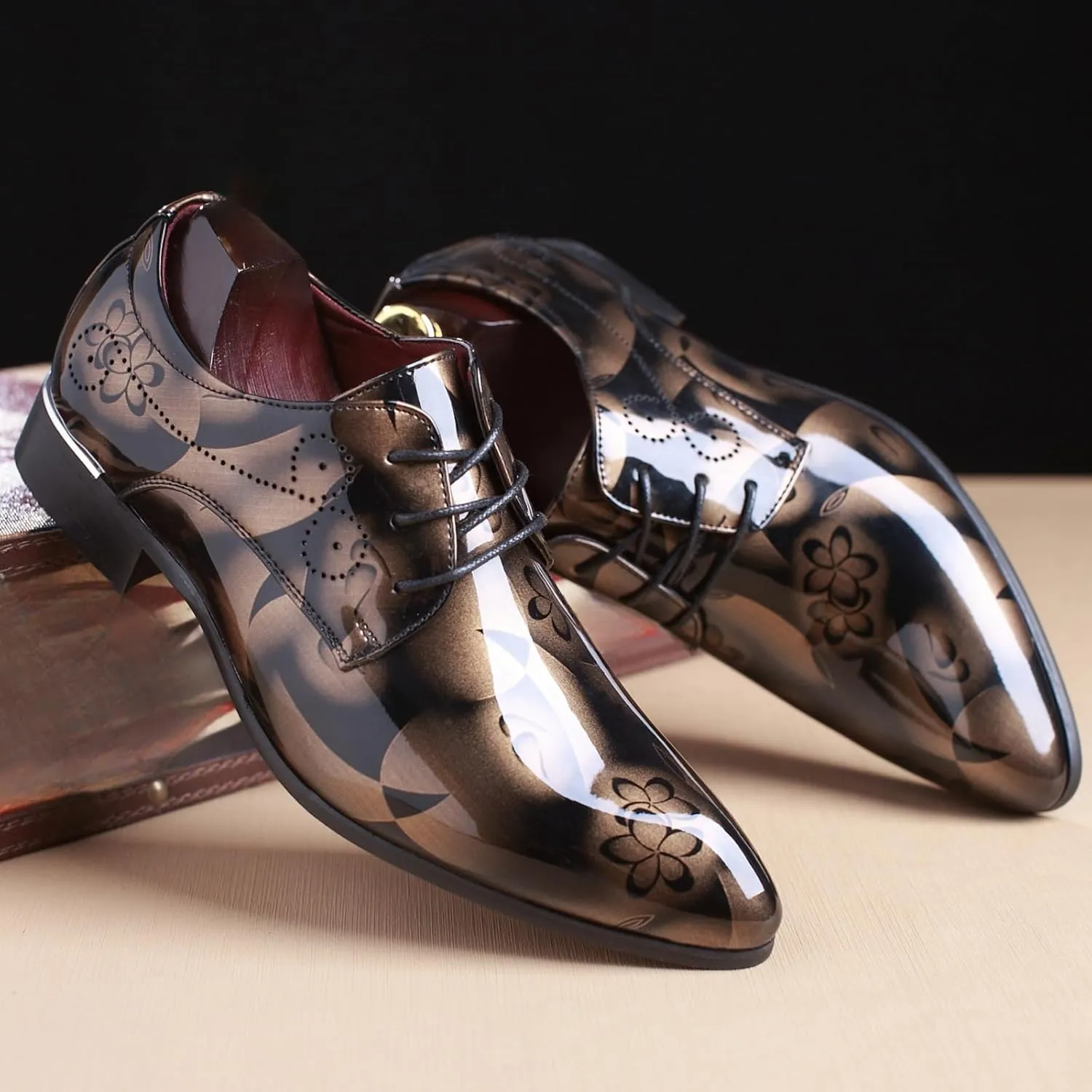 Mens Patent Leather Printing Lace Up Oxford Dress Shoes Modern Low Top Pointed Toe Tuxedo Derby Shoes for Work Office Formal Wedding