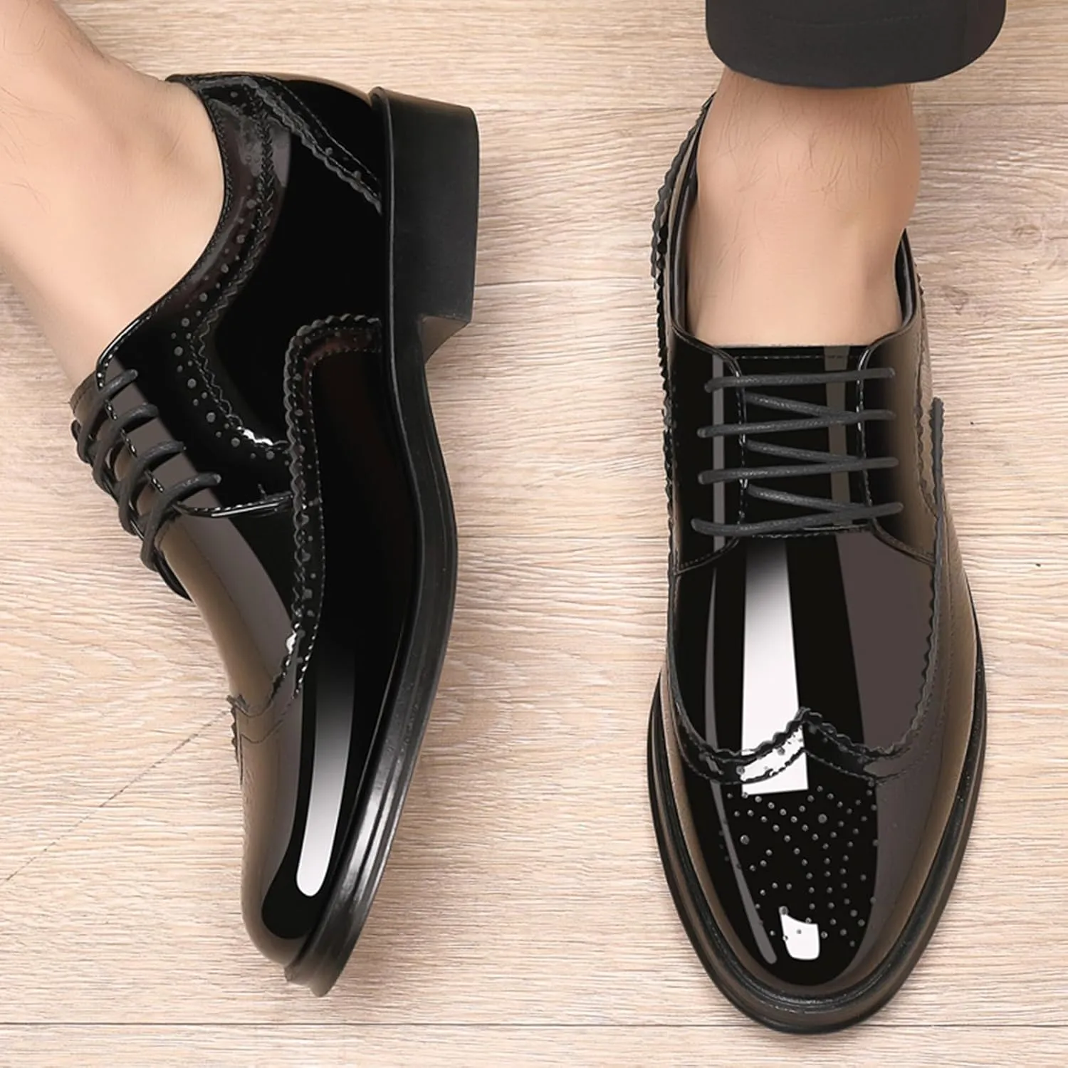 Men's Patent Leather Wingtip Carving Brogue Dress Shoes Fashion Classic Cap Toe Lace Up Low Top Oxfords Shoes Casual Business Formal Derby Shoes