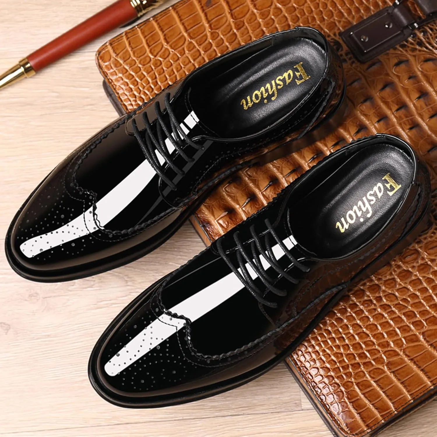 Men's Patent Leather Wingtip Carving Brogue Dress Shoes Fashion Classic Cap Toe Lace Up Low Top Oxfords Shoes Casual Business Formal Derby Shoes