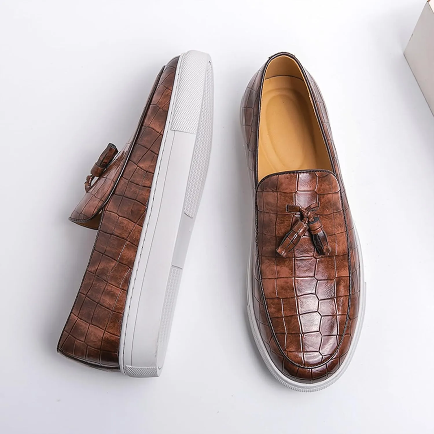 Men's Pattern Leather Platform Slip On Tassel Loafers Comfortable Round Toe Low Top Non-Slip Casual Dress Shoes Flat Penny Loafer for Dating Business Party