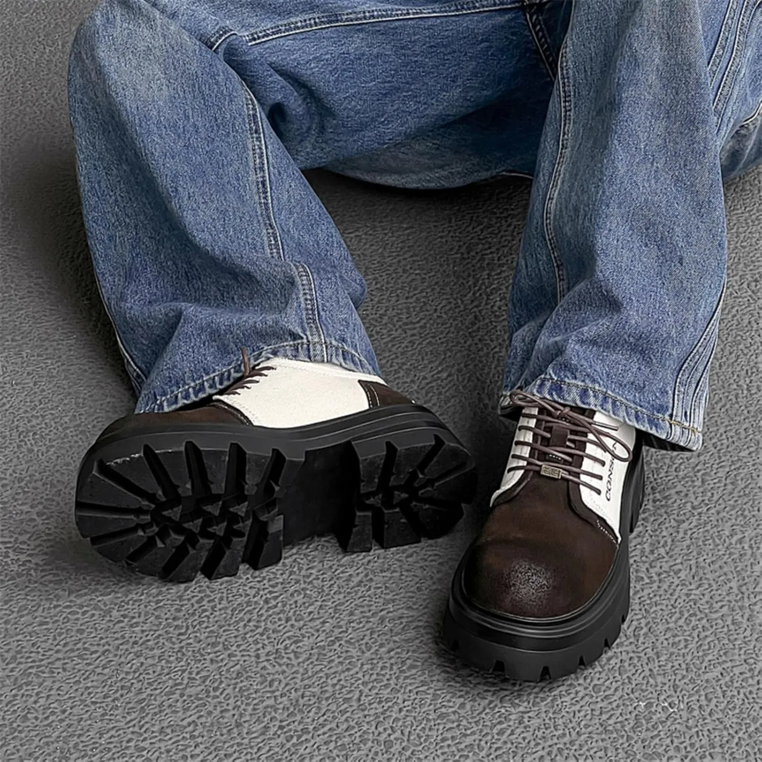 Men's Retro Cowhide Derby Shoes. Featuring a Two - Tone Chunky Sole for Height Increase, Ideal for Daily Commuting, Street Walking, and Casual Gatherings.