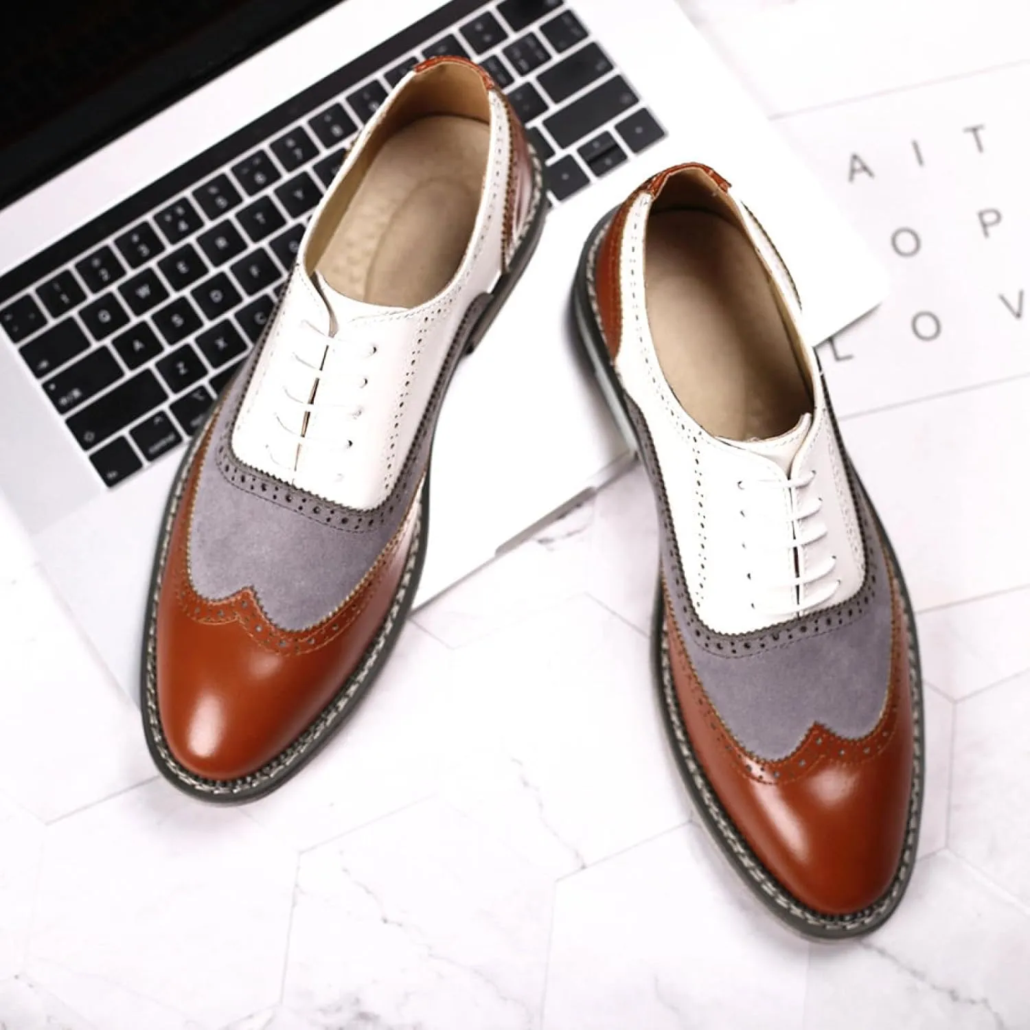 Men's Two-Tone Brogue Oxfords, Stylish Classic Round Toe, Lace-up Low-top Leather Dress Shoes, Hand-Stitched Business Formal Derby Shoes Oxfords Shoes for Men