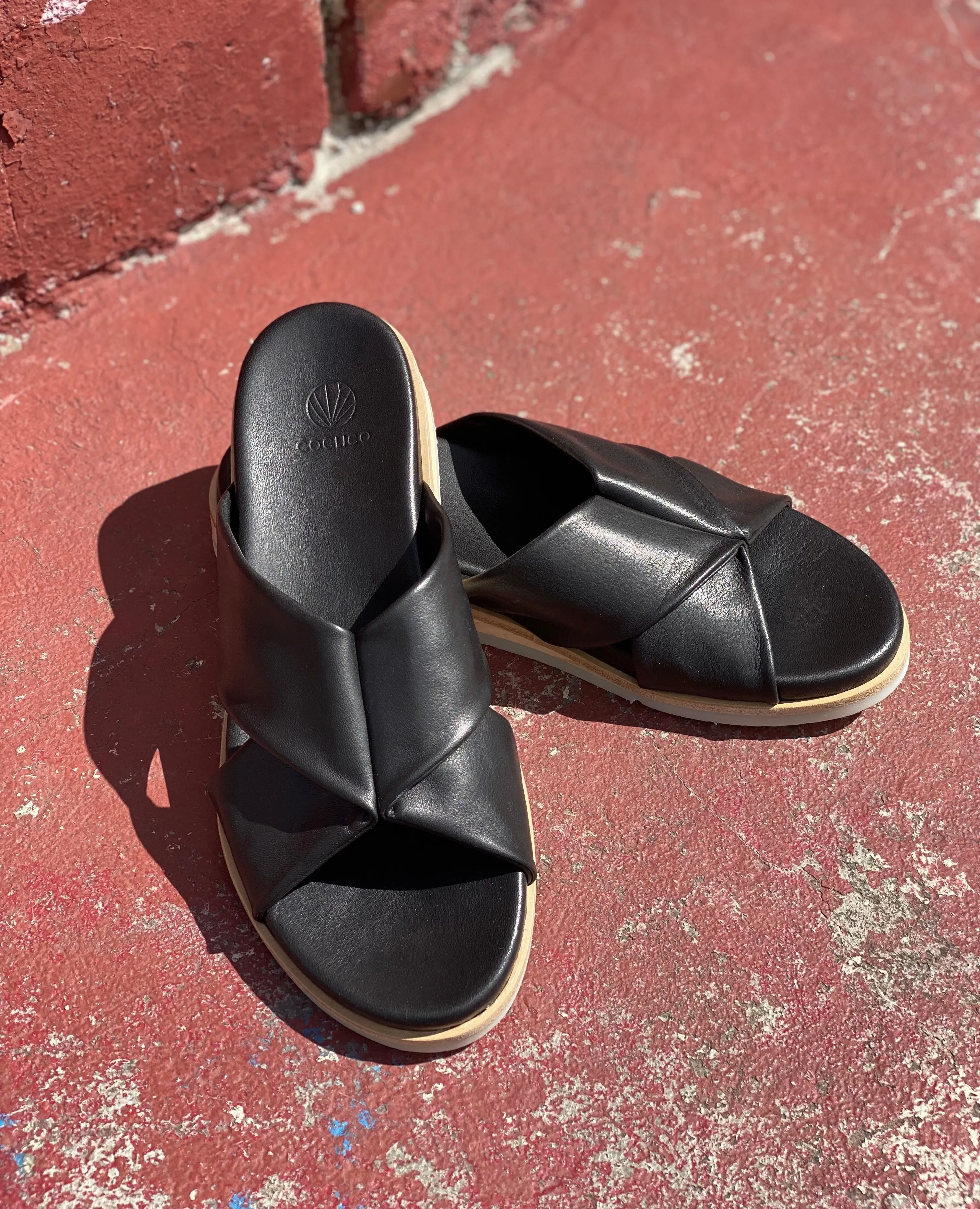 Pasque Sandal