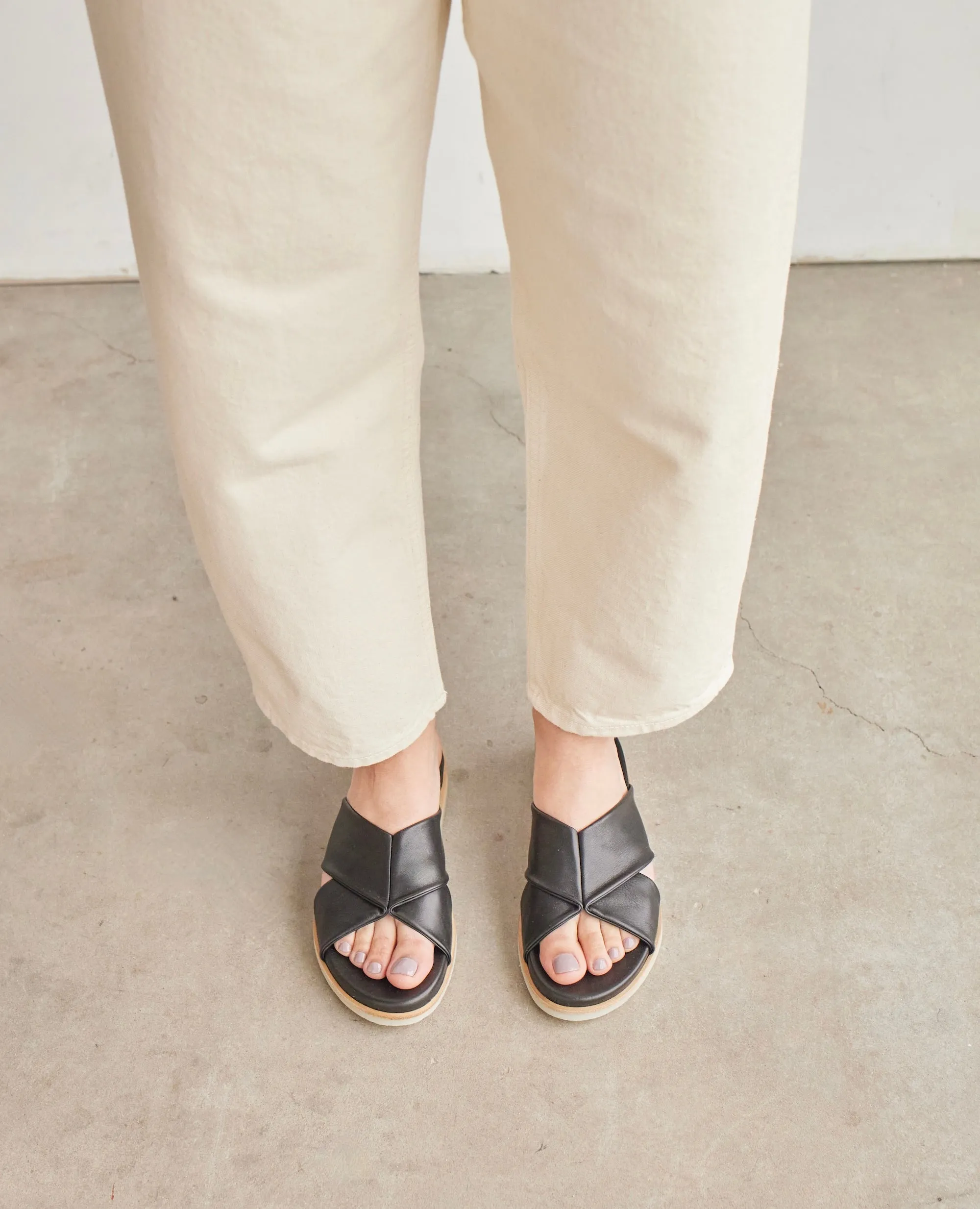 Pasque Sandal
