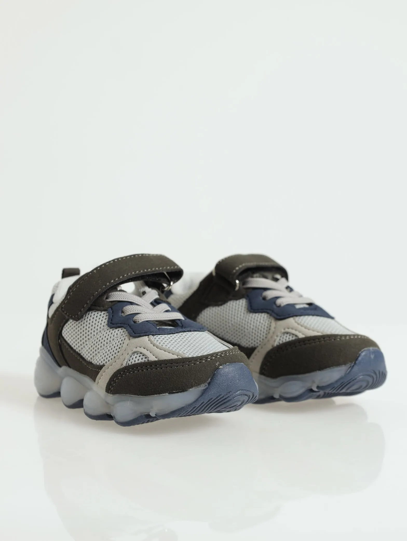 Pre-Boys Mesh Light-Up Sneaker - Grey
