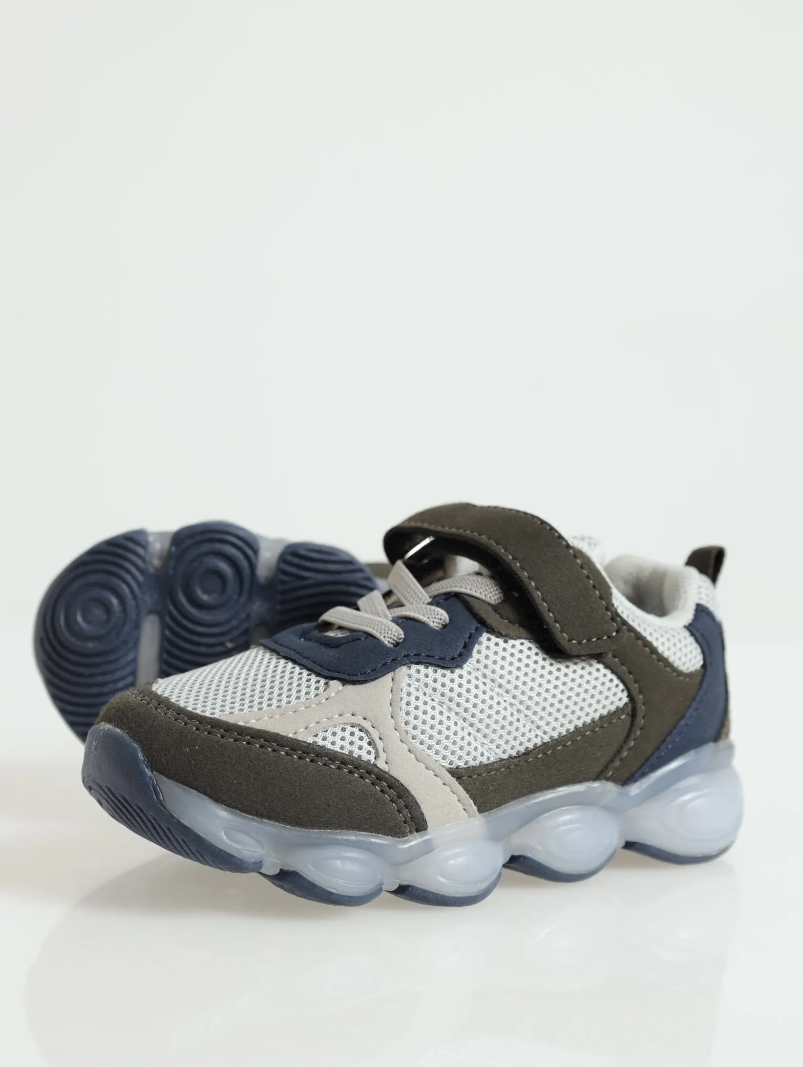 Pre-Boys Mesh Light-Up Sneaker - Grey