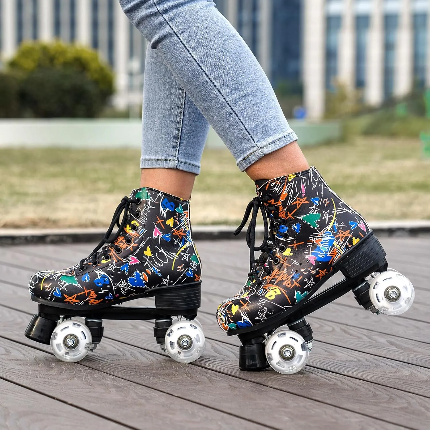 Roller Skates for Men and Women, Black Derby Roller Skates with 4 Shiny Wheel, Classic Double-Row Roller Skates for Indoor and Outdoor