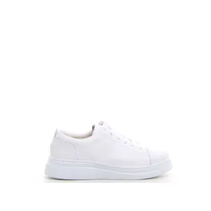 Runner up sneaker