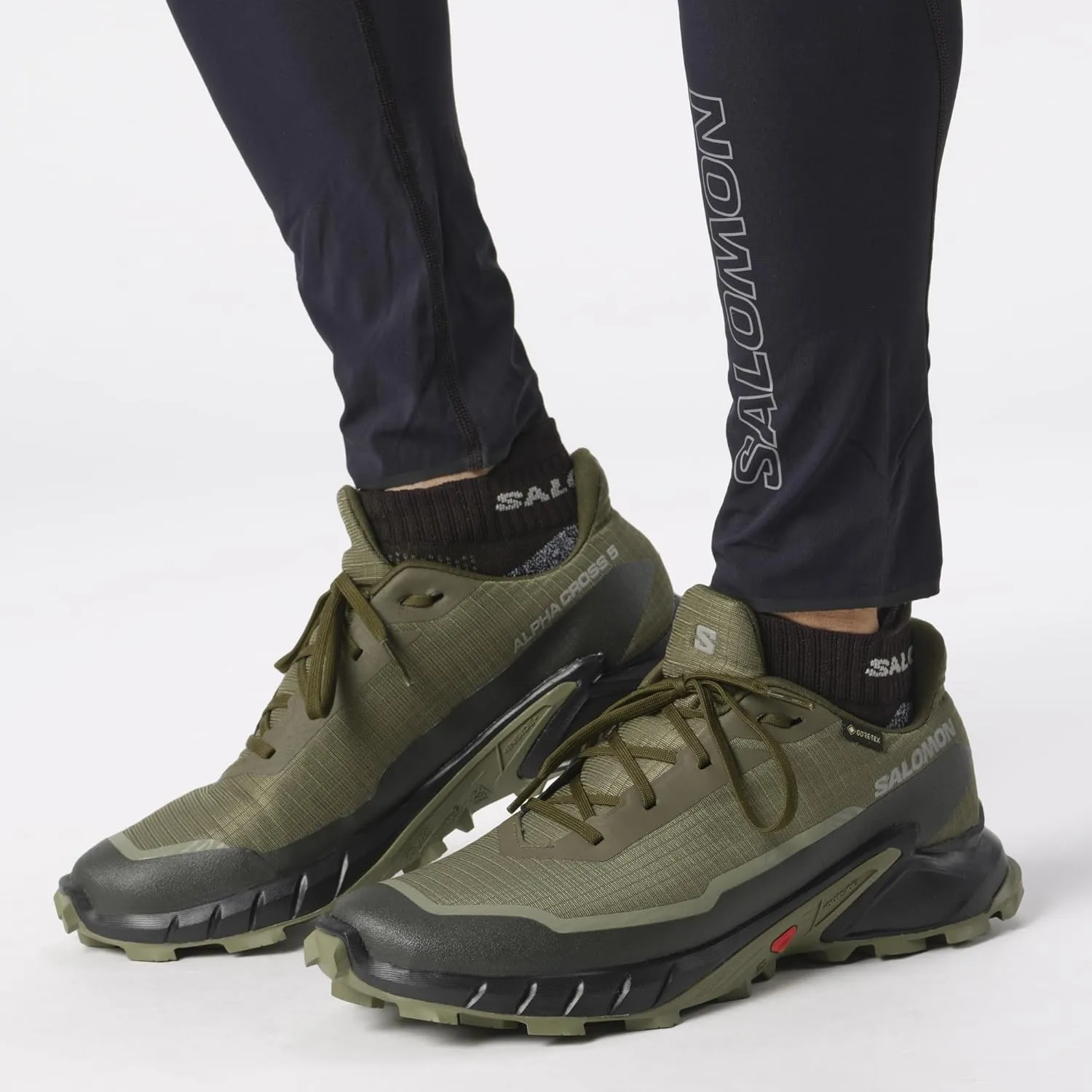 Salomon Men's ALPHACROSS 5 GORE-TEX Trail Running Shoe