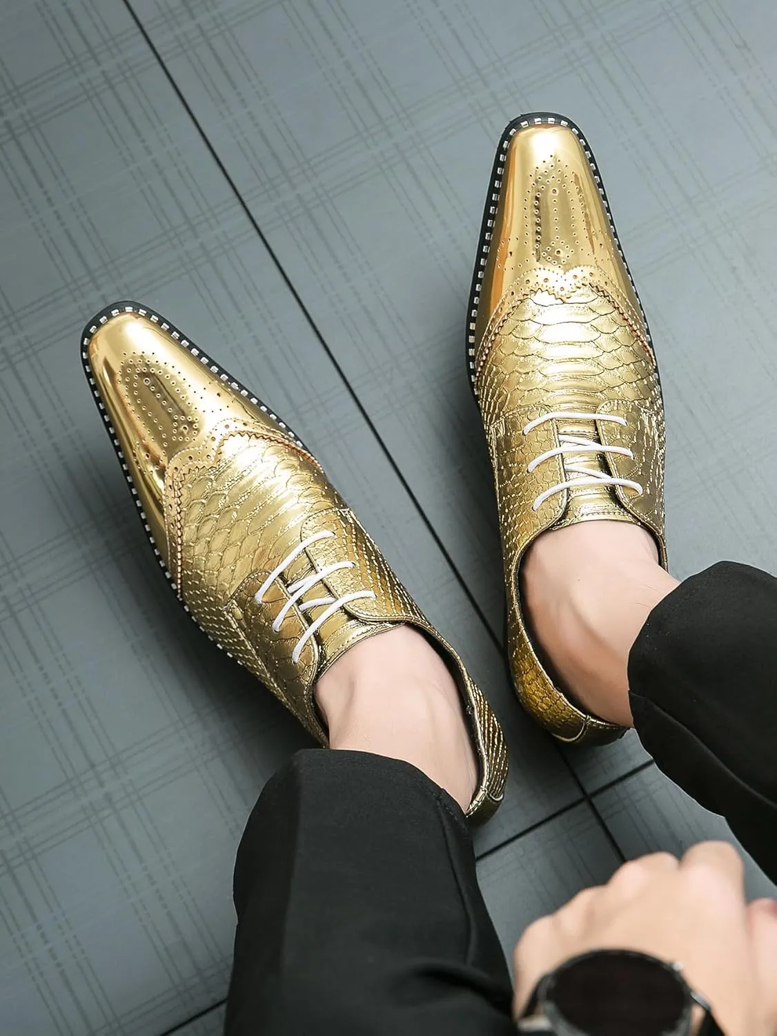Santimon Men's Oxford Dress Shoes Shiny Patent Modern Formal Dress Lace-up Shoes for Men Wedding Party Derby Shoe