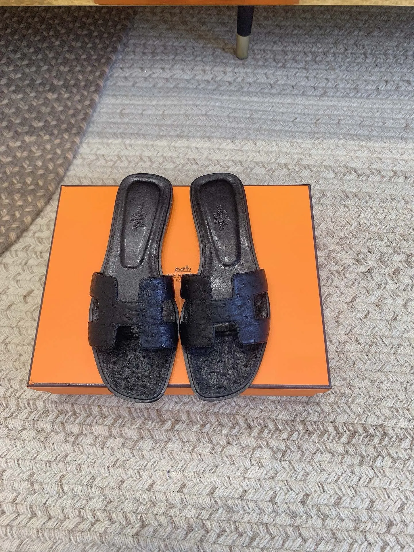 SE1583 Hermes Oran Sandal / Size5-12