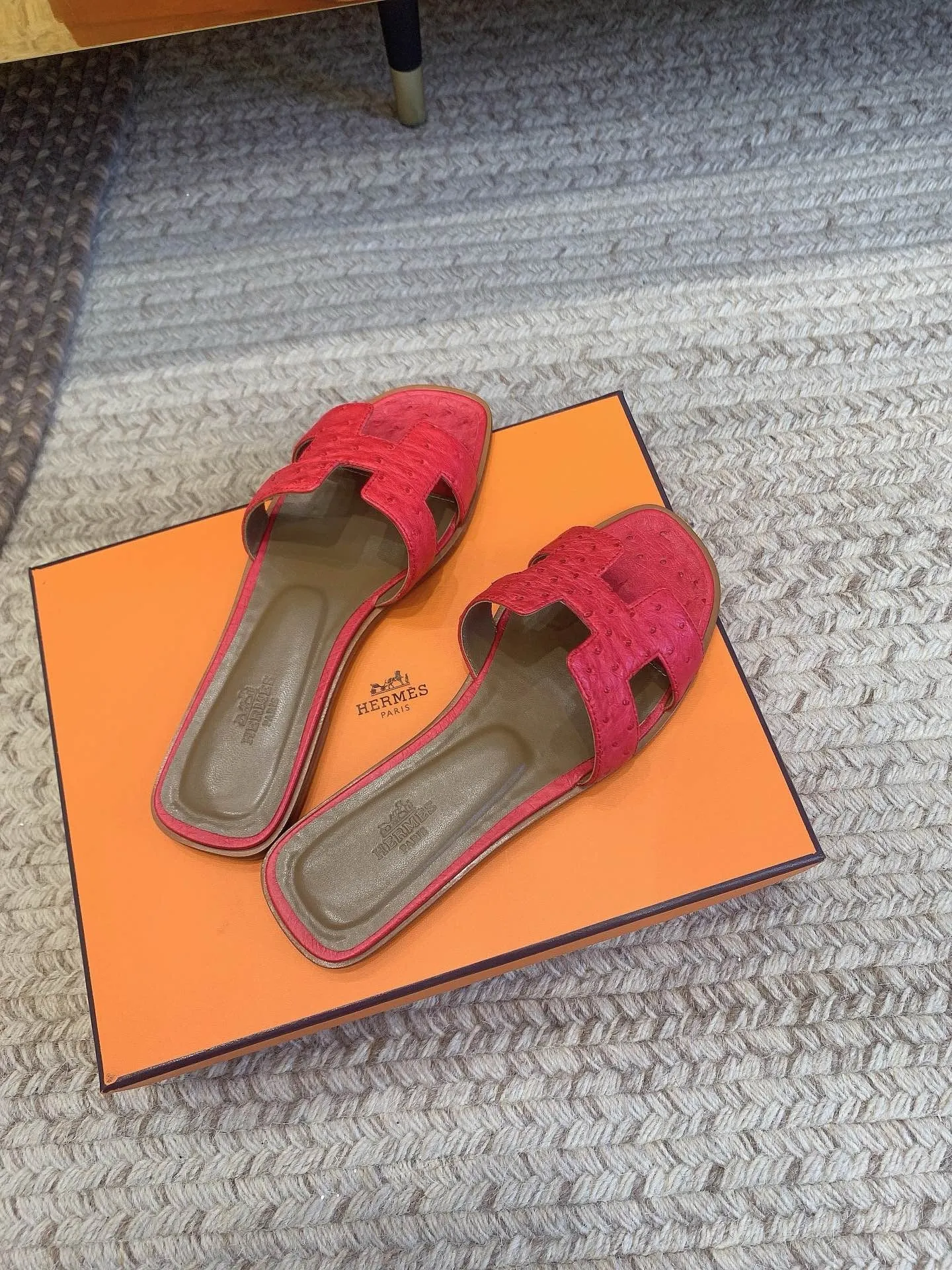 SE1583 Hermes Oran Sandal / Size5-12