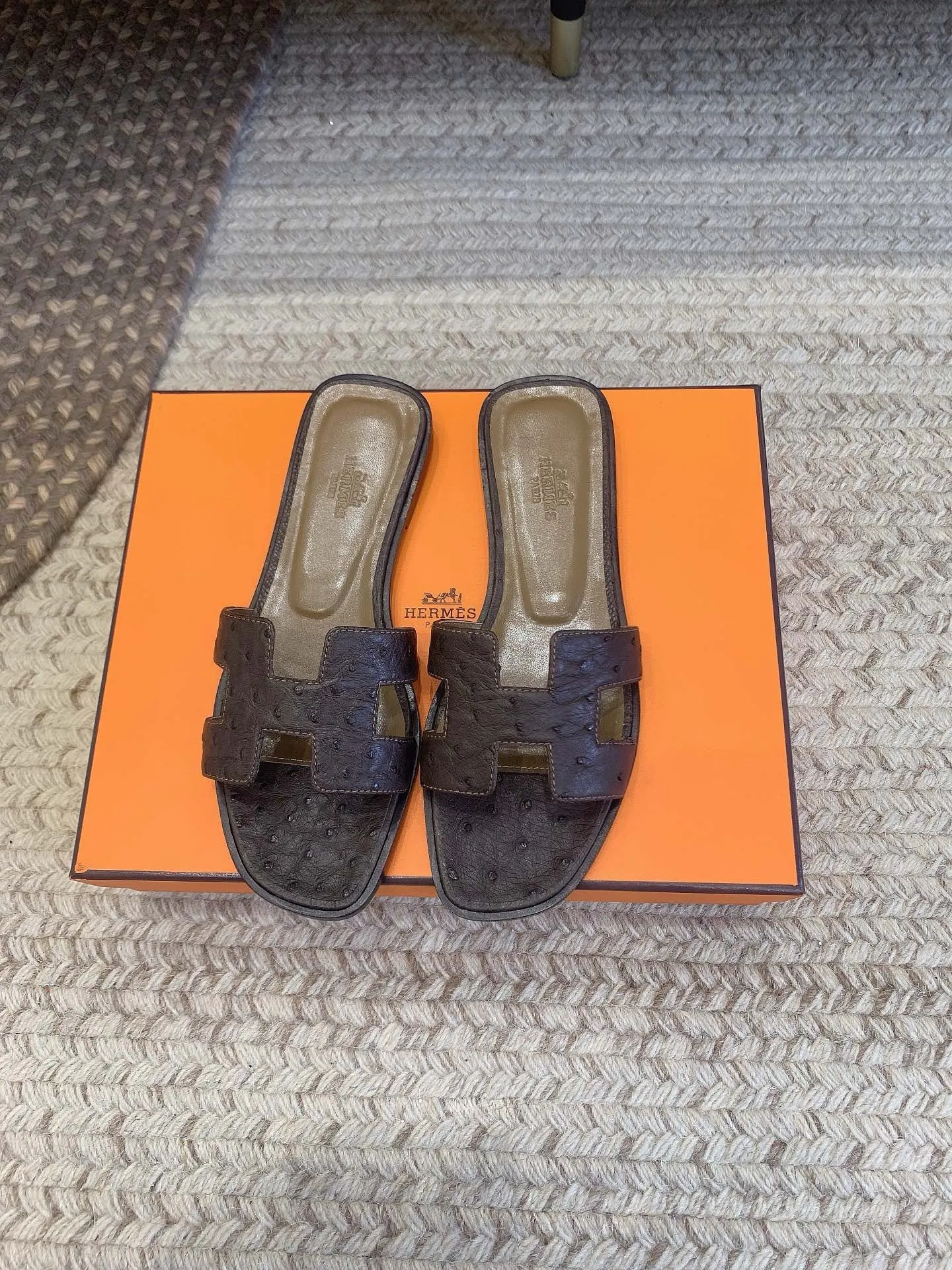 SE1583 Hermes Oran Sandal / Size5-12