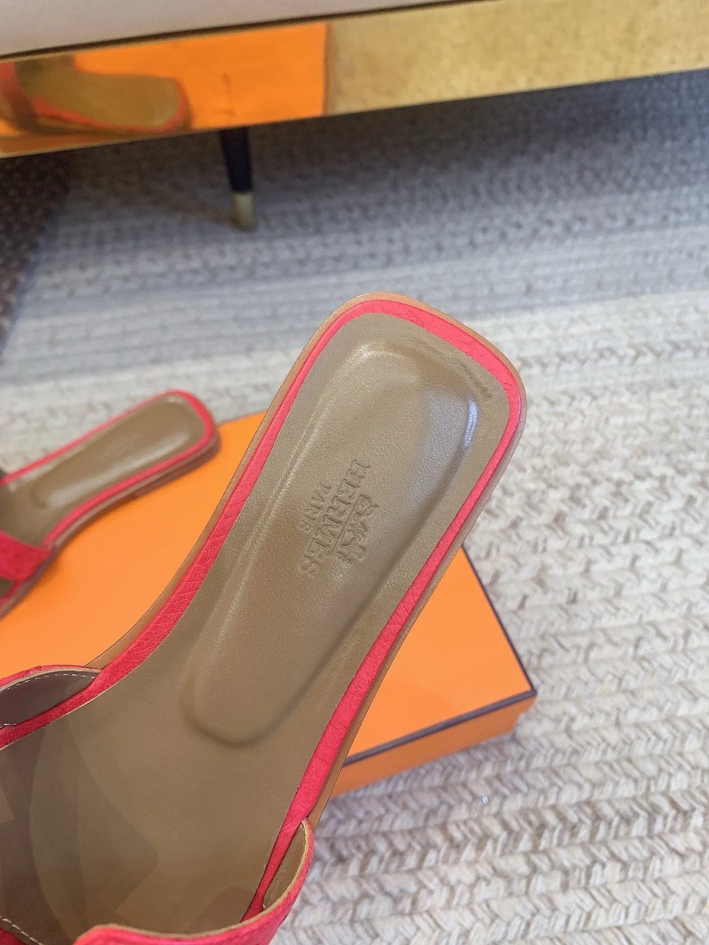 SE1583 Hermes Oran Sandal / Size5-12