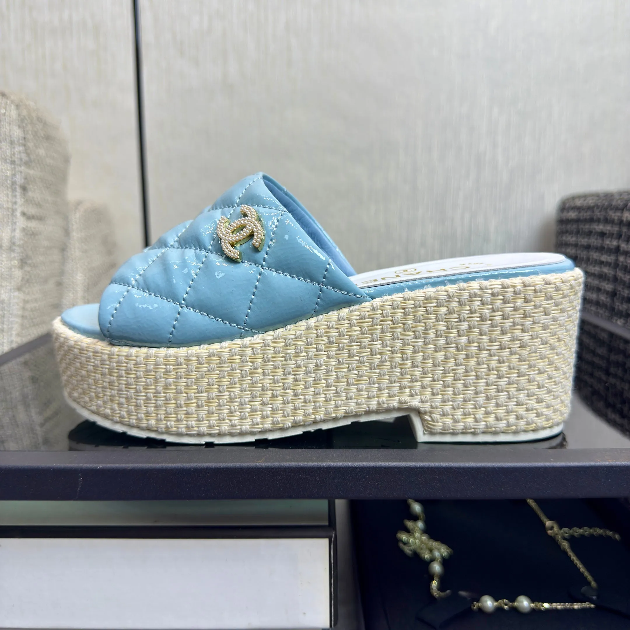 Slides Wedge Classy Platform Espadrille Connected CHANEL 25S