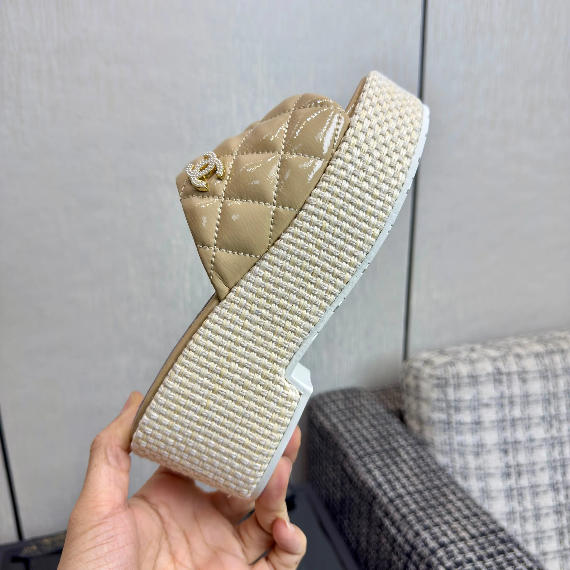 Slides Wedge Classy Platform Espadrille Connected CHANEL 25S
