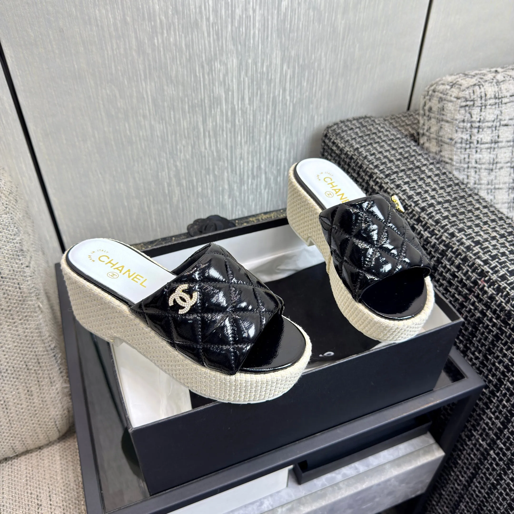 Slides Wedge Classy Platform Espadrille Connected CHANEL 25S
