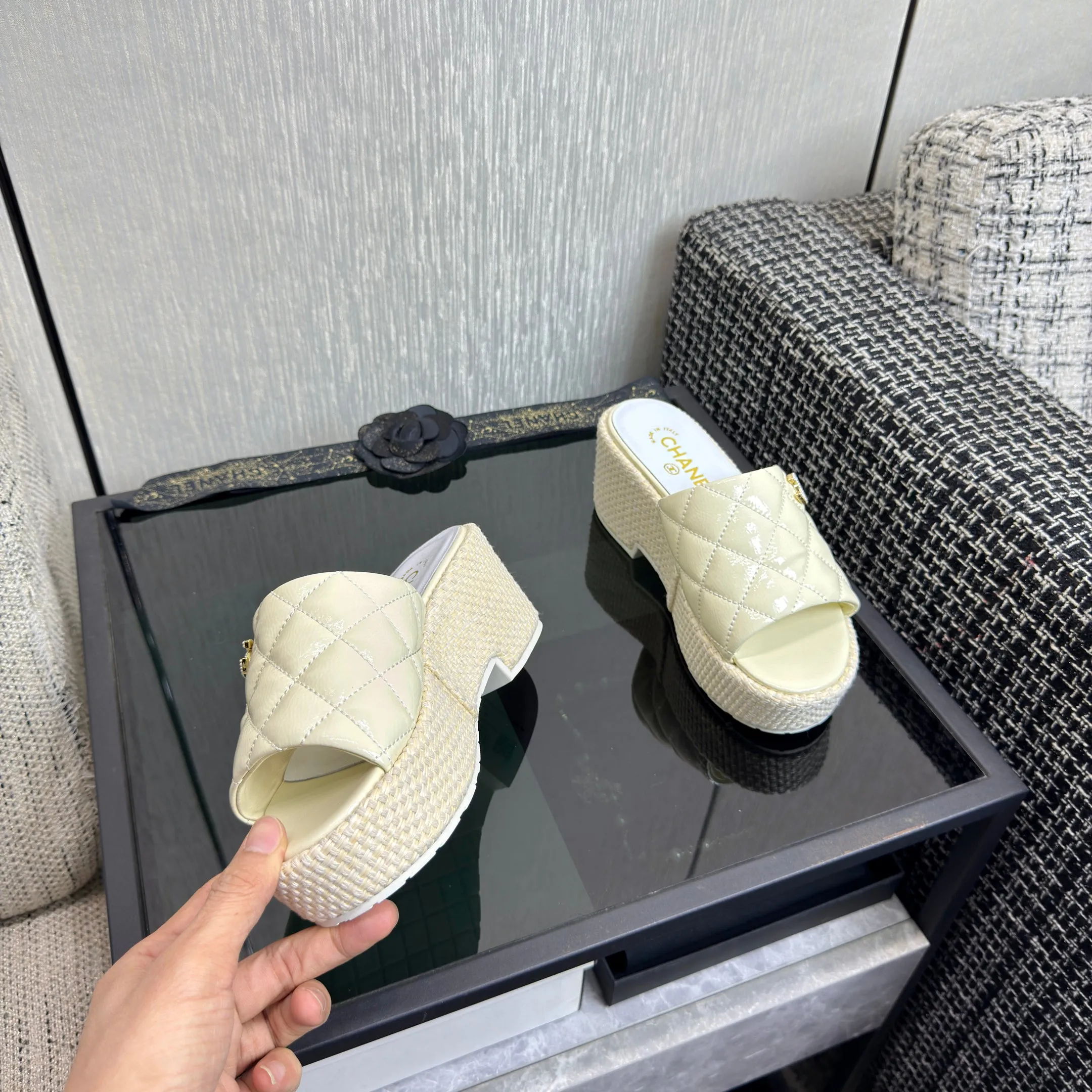 Slides Wedge Classy Platform Espadrille Connected CHANEL 25S