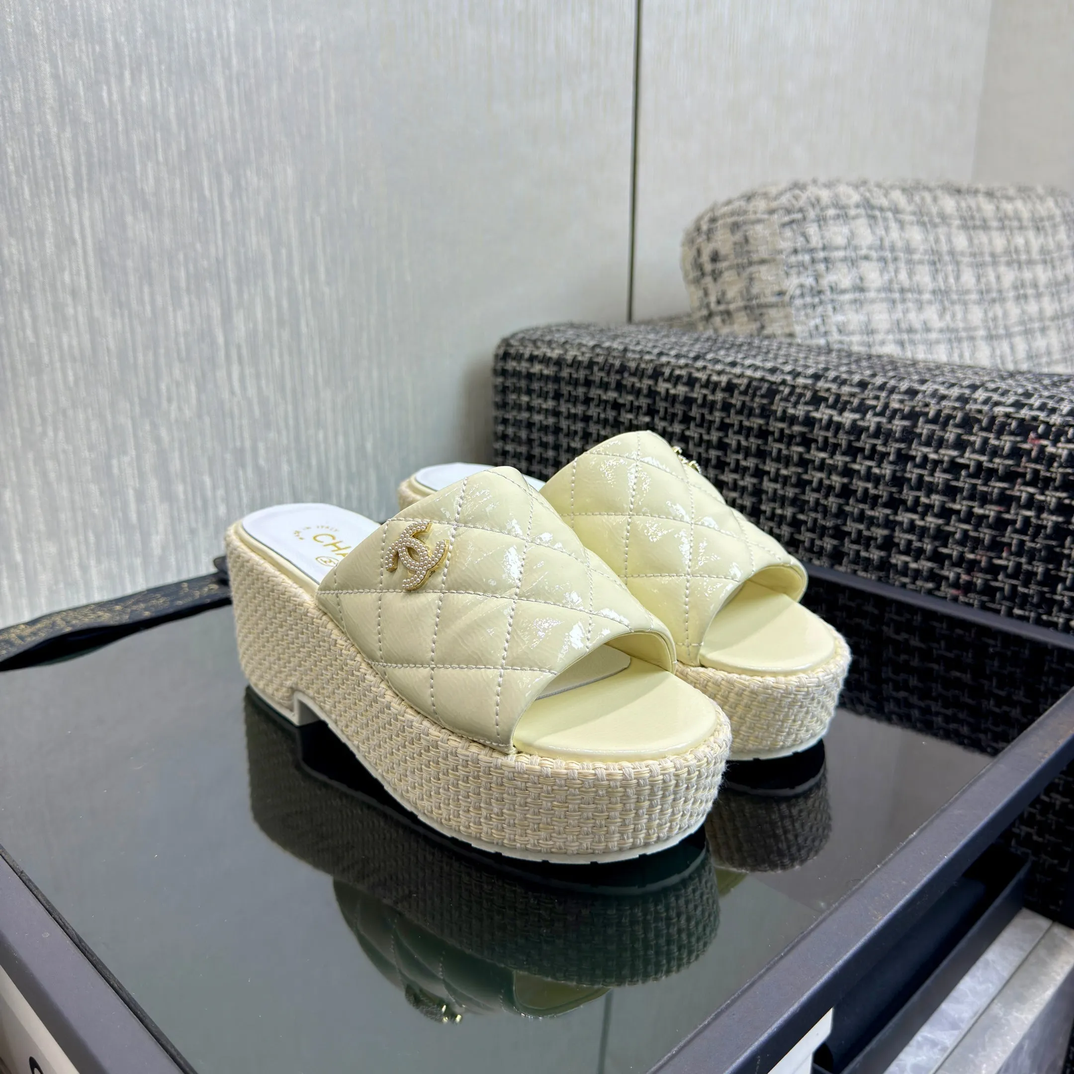 Slides Wedge Classy Platform Espadrille Connected CHANEL 25S
