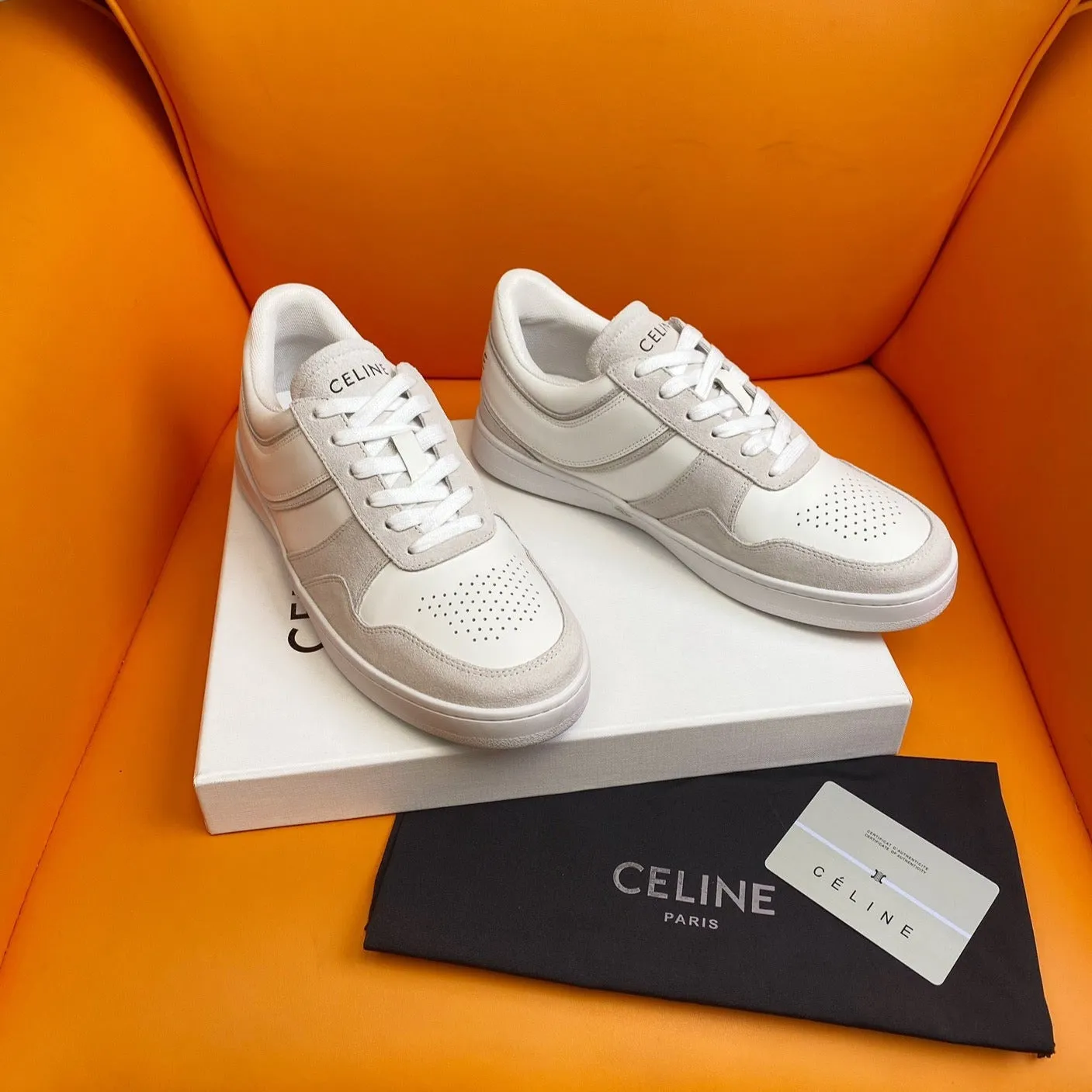 TRAINER LOW LACE-UP SNEAKER IN CALFSKIN OPTIC WHITE PEARL GRAY