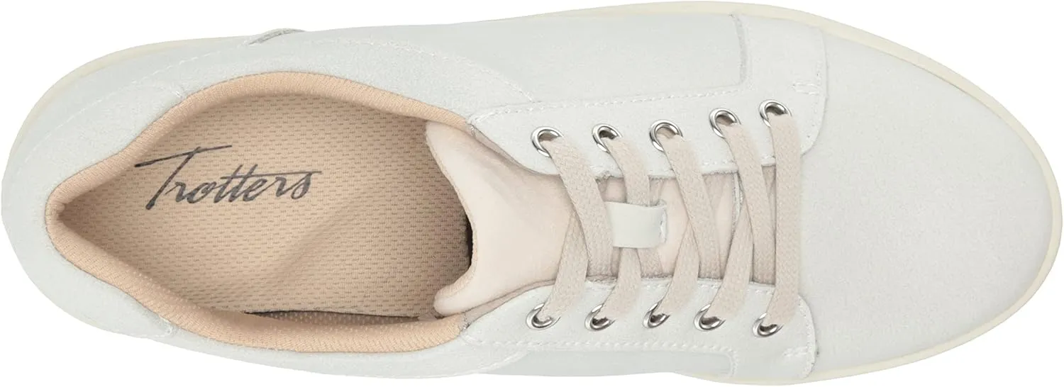 Trotters Women's Adore Sneaker