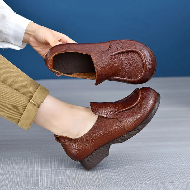 Women's Round Toe Slip On Leather Retro Soft Sole Walk Shoes
